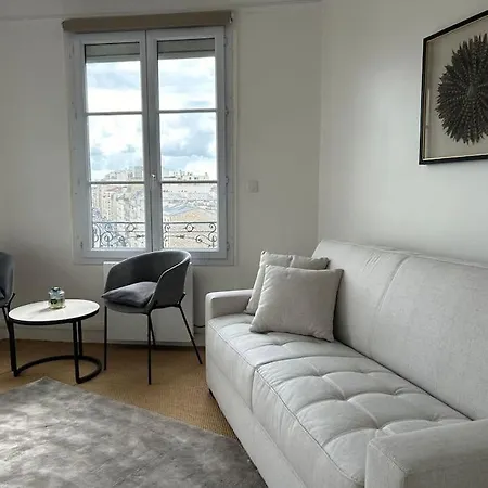 Elegant Eiffel Tower View Flat * Parigi